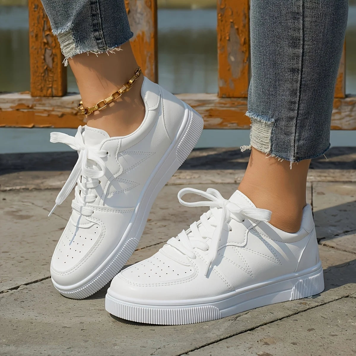 Lightweight Breathable Athletic Sneakers for Walking and Casual Sports