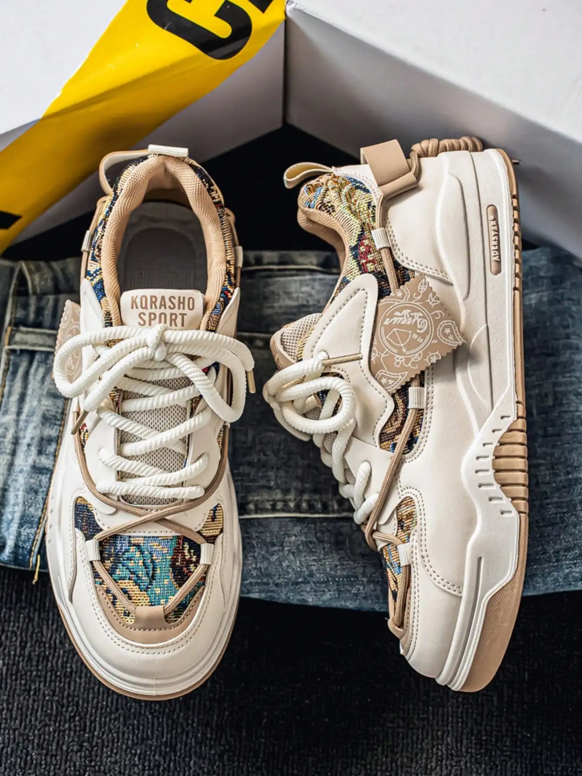 Mens Retro Chunky Sneakers With Geometric Print And Thick Sole Skate Shoes