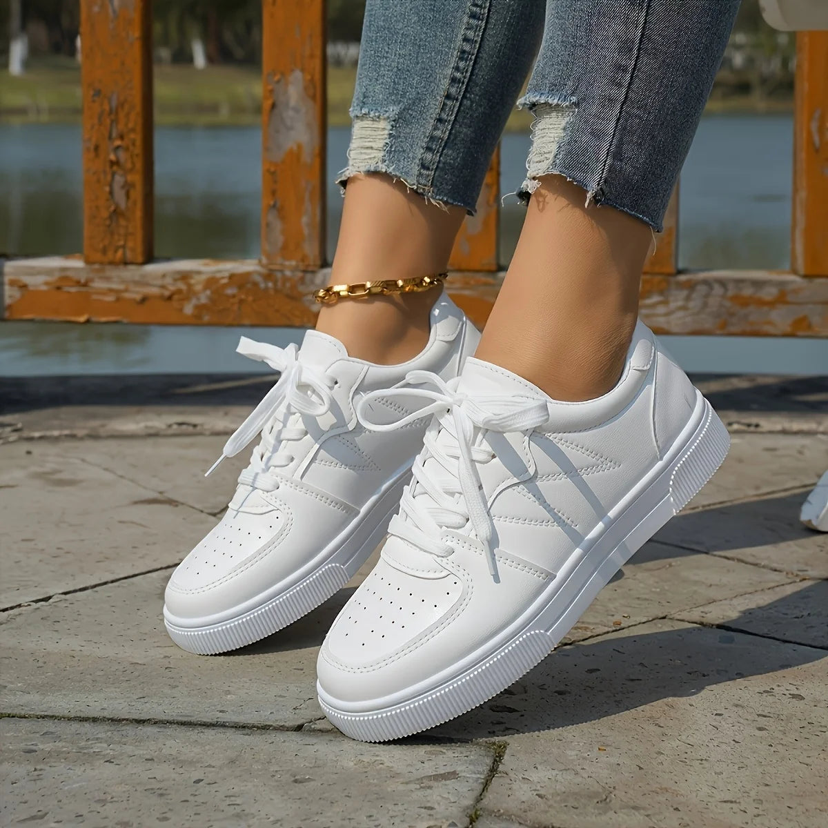 Lightweight Breathable Athletic Sneakers for Walking and Casual Sports